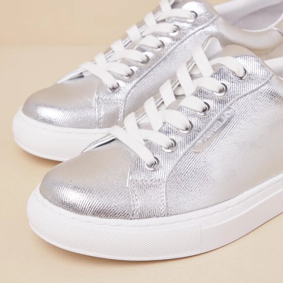 Sono Silver Metallic Coated Twill Lace-Up Sneakers/NIB/8.5 - Picture 4 of 13